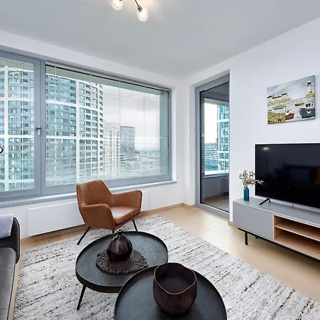 Apartment Sky Park Panoramic View, Parking